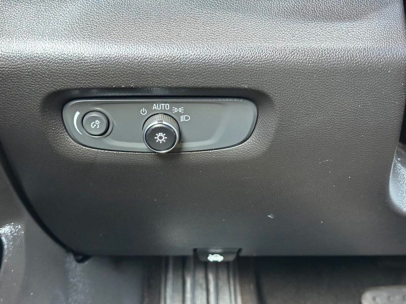 2018 Chevrolet Traverse FWD 4dr LS w/1LS - 22871224 - 36