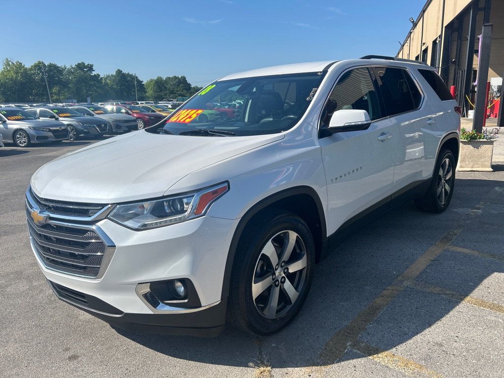 2018 Chevrolet Traverse Leather 3LT photo 2