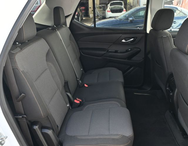 2018 Chevrolet Traverse LT  - 22941119 - 15