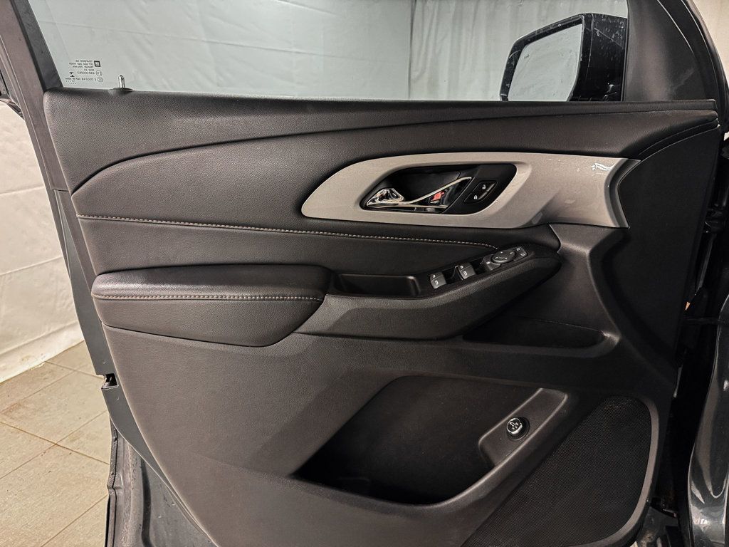2018 Chevrolet Traverse LT - 22993108 - 11