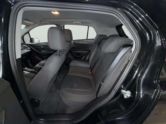 2018 Chevrolet Trax AWD 4dr LS - 22993327 - 18