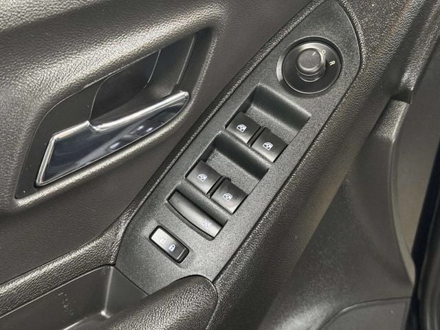 2018 Chevrolet Trax AWD 4dr LS - 23046818 - 11