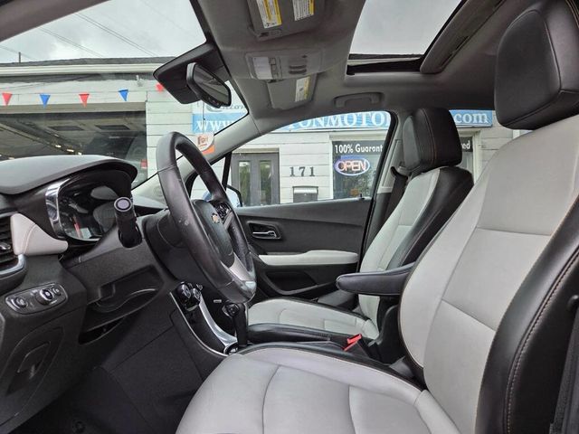 2018 Chevrolet Trax AWD 4dr Premier - 23025654 - 9