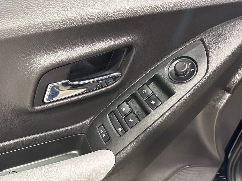 2018 Chevrolet Trax FWD 4dr LS - 22968245 - 23