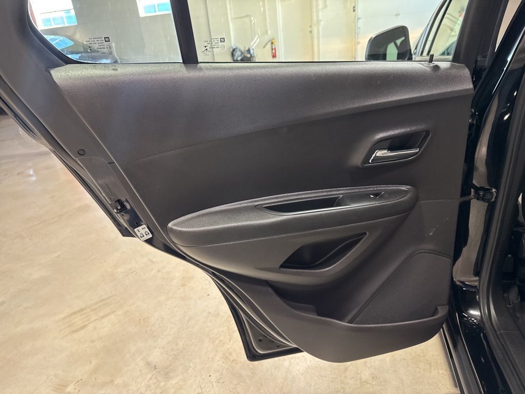 2018 Chevrolet Trax FWD 4dr LS - 22968245 - 27