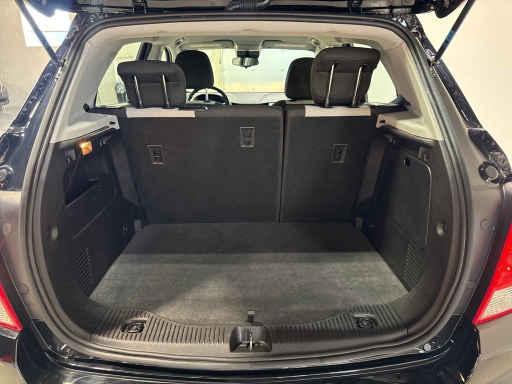 2018 Chevrolet Trax FWD 4dr LS - 22968245 - 28