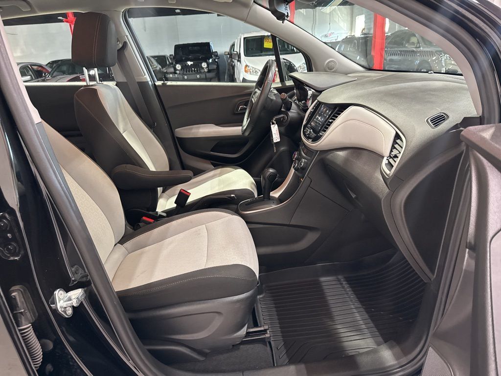 2018 Chevrolet Trax FWD 4dr LS - 22968245 - 31