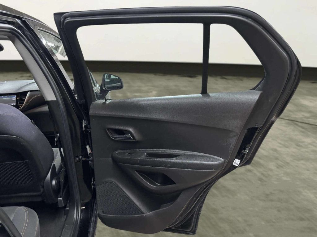 2018 Chevrolet Trax FWD 4dr LS - 23055532 - 16