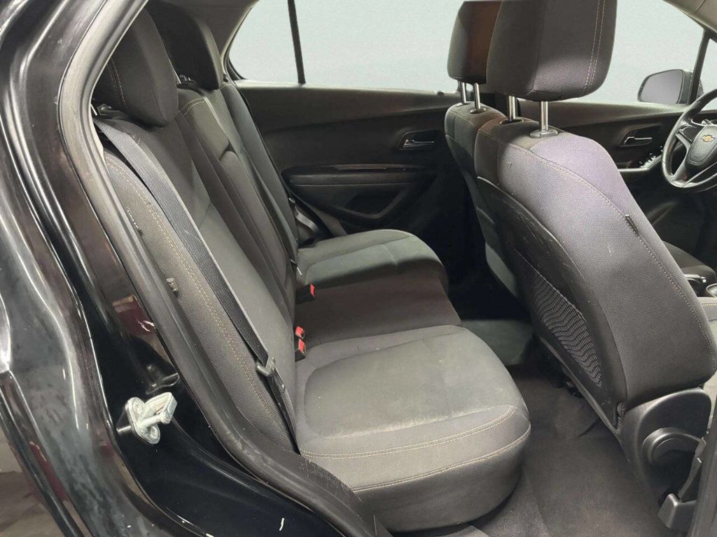 2018 Chevrolet Trax FWD 4dr LS - 23055532 - 17
