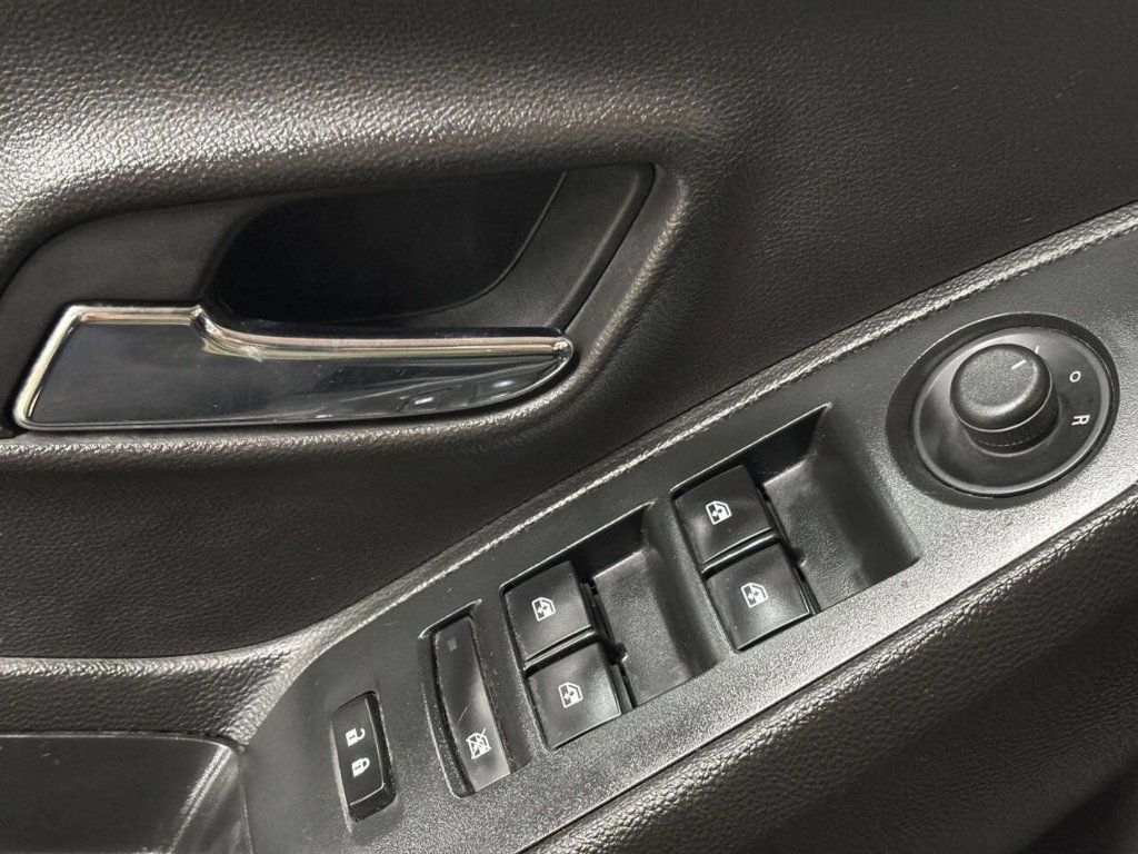 2018 Chevrolet Trax FWD 4dr LS - 23055532 - 24