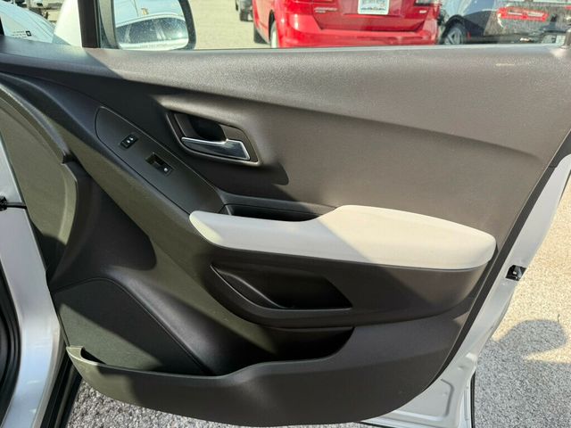 2018 Chevrolet Trax FWD 4dr LT - 23054989 - 11