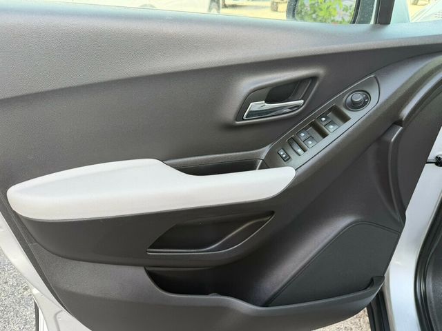 2018 Chevrolet Trax FWD 4dr LT - 23054989 - 15