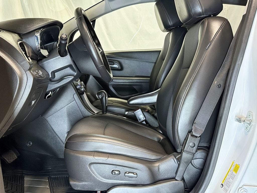 2018 Chevrolet Trax FWD 4dr LT - 23043605 - 16
