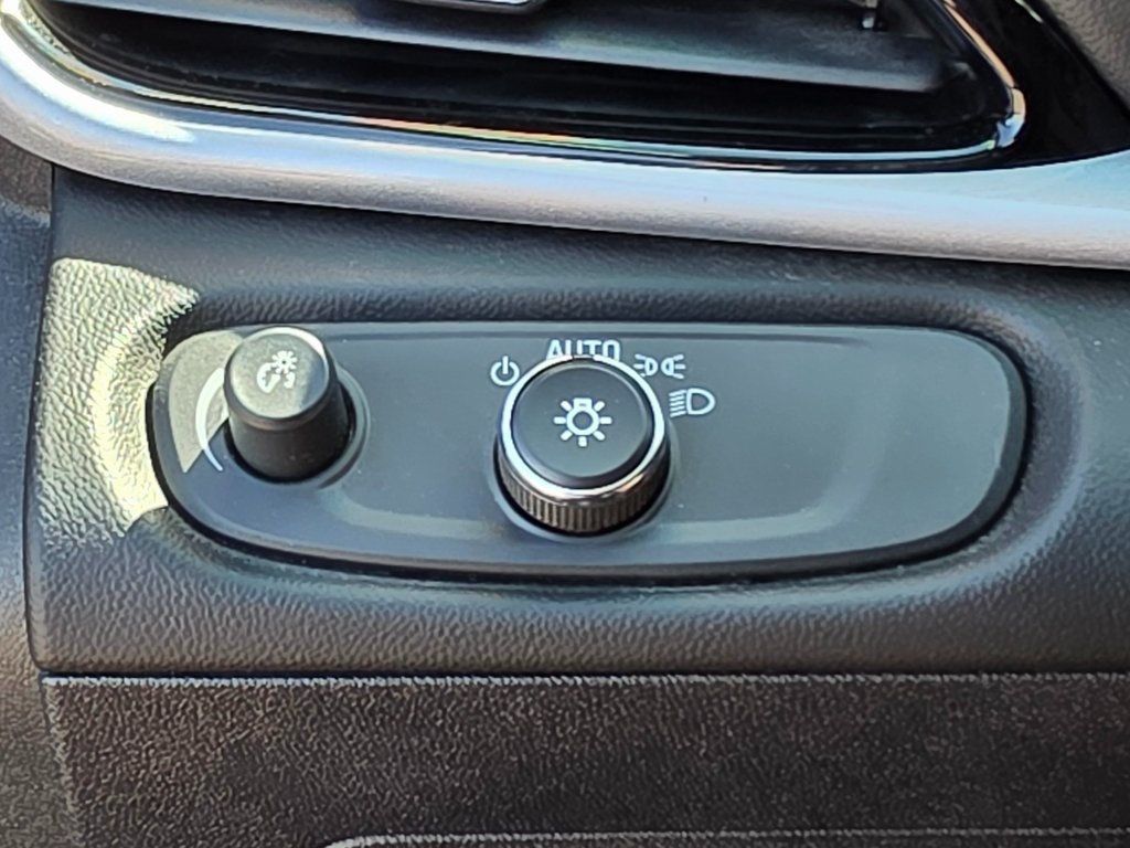 2018 Chevrolet Volt 5dr Hatchback LT - 22922406 - 39