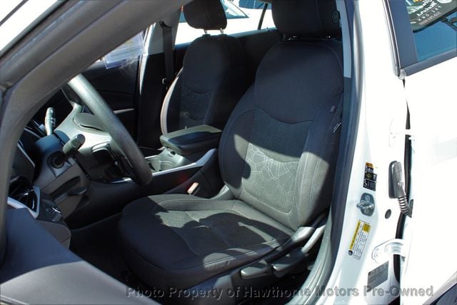 2018 Chevrolet Volt 5dr HB LT PZEV - 22987542 - 8