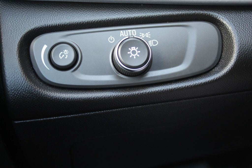 2018 Chevrolet Volt LT photo 20