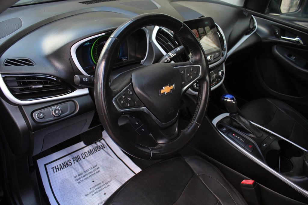 2018 Chevrolet Volt LT photo 23