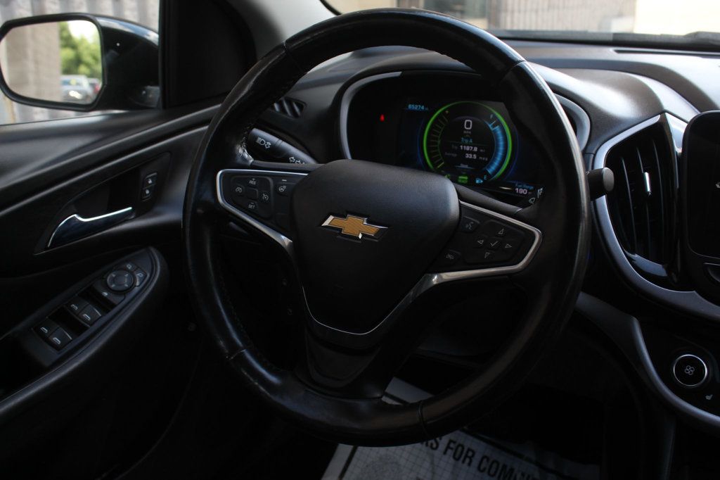 2018 Chevrolet Volt LT photo 27