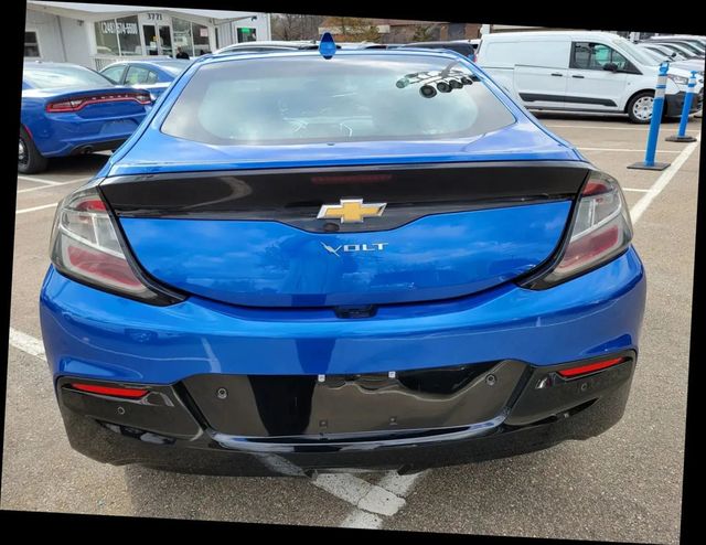 2018 Chevrolet Volt Premier Sedan 4D - 23001786 - 10