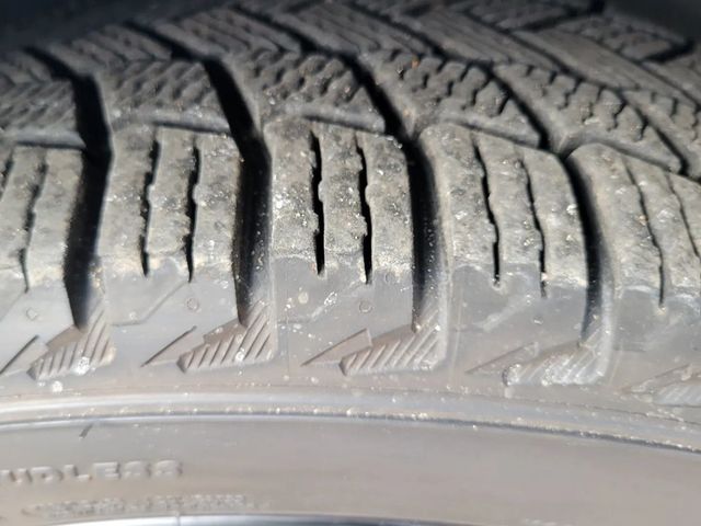 2018 Chevrolet Volt Premier Sedan 4D - 23001786 - 18