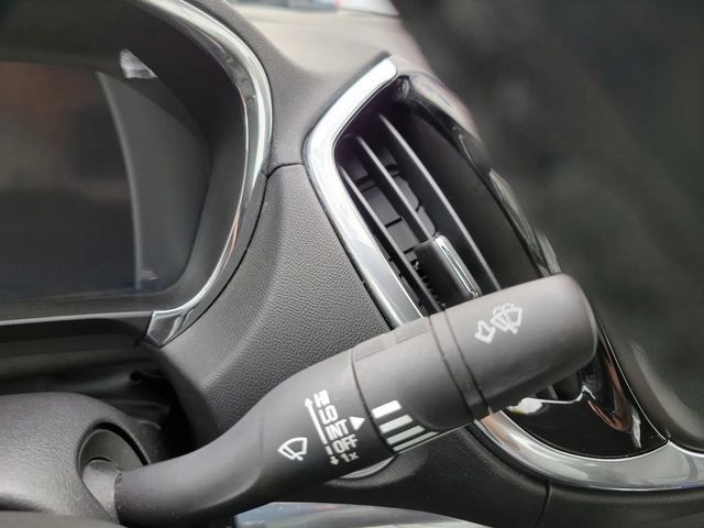 2018 Chevrolet Volt Premier Sedan 4D - 23001786 - 31