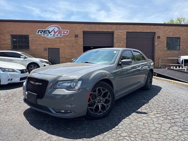 2018 Chrysler 300 300S AWD - 23034012 - 0
