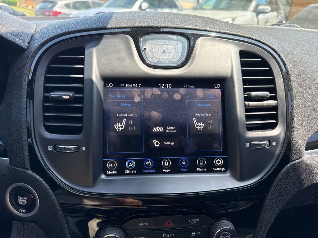 2018 Chrysler 300 300S AWD - 23034012 - 12
