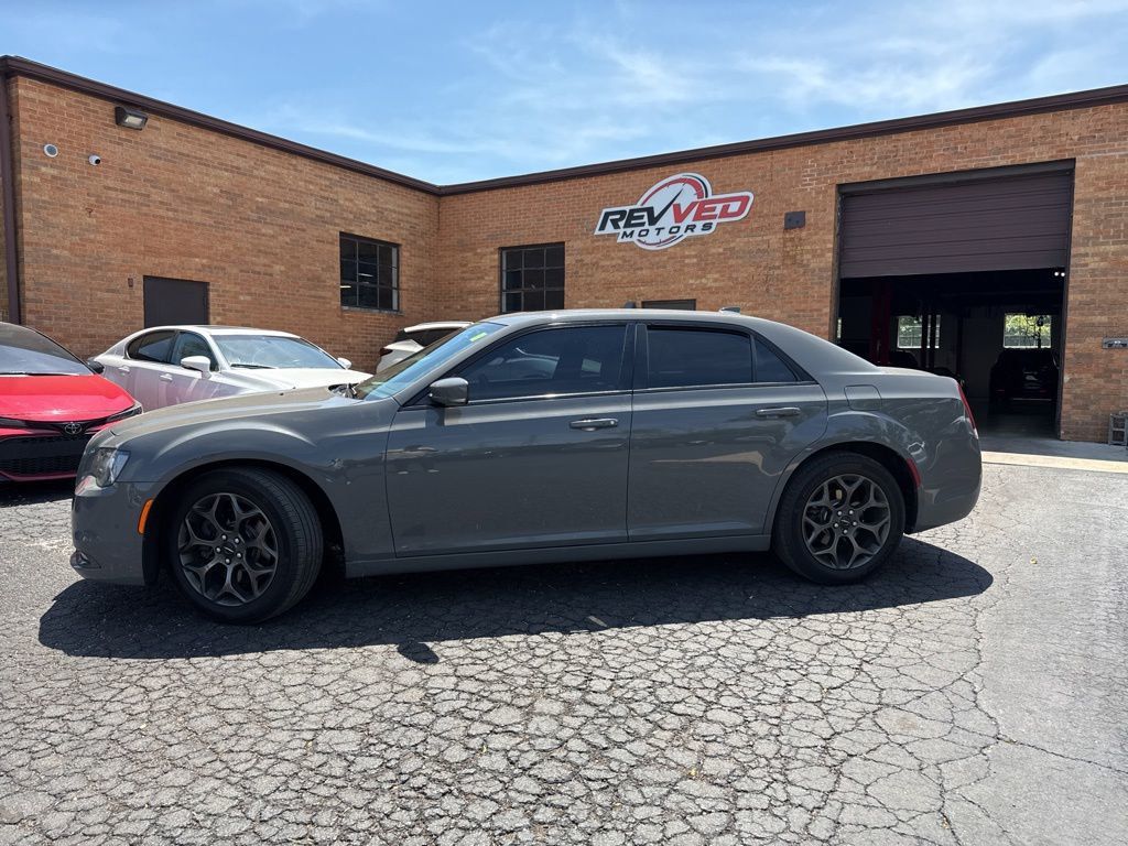 2018 Chrysler 300 300S AWD - 23034012 - 3