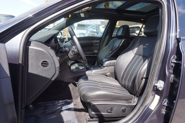 2018 Chrysler 300 300 S, PREMIUM WHEELS, PANORAMA MOON ROOF, LEATHER, BOSE SOUND - 23021788 - 15