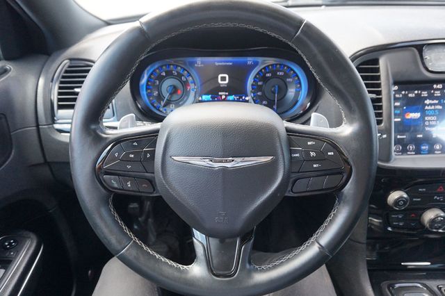 2018 Chrysler 300 300 S, PREMIUM WHEELS, PANORAMA MOON ROOF, LEATHER, BOSE SOUND - 23021788 - 23