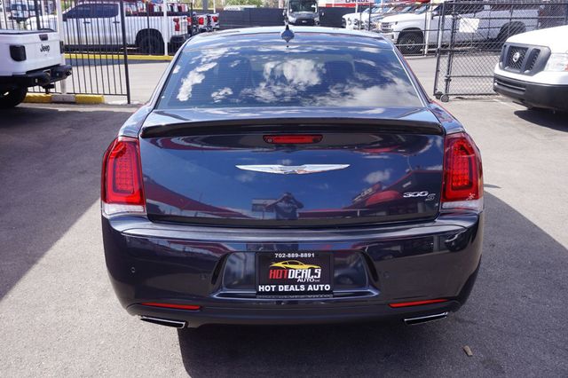 2018 Chrysler 300 300 S, PREMIUM WHEELS, PANORAMA MOON ROOF, LEATHER, BOSE SOUND - 23021788 - 6