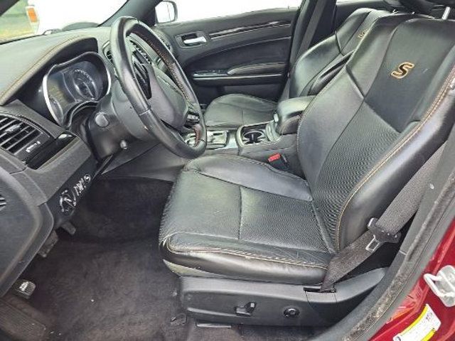 2018 Chrysler 300 300S RWD - 23059106 - 4