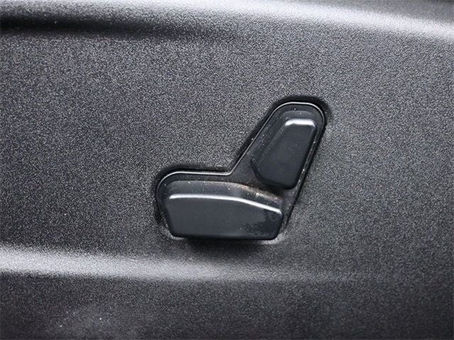 2018 Chrysler 300 300S RWD - 22936925 - 11