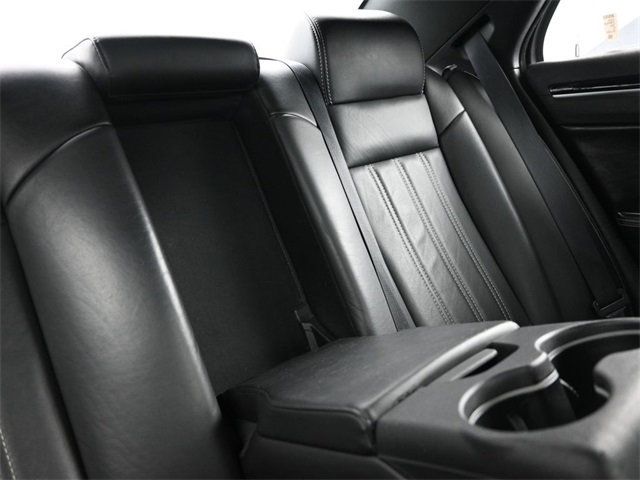 2018 Chrysler 300 300S RWD - 22936925 - 23