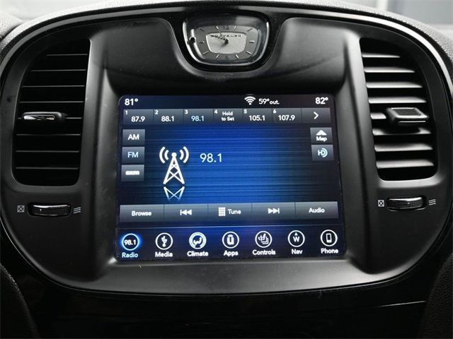 2018 Chrysler 300 300S RWD - 22936925 - 24