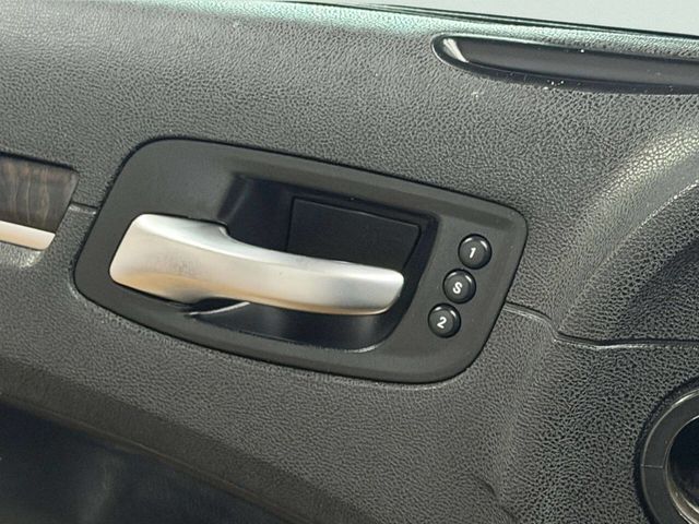 2018 Chrysler 300 Limited AWD - 22979987 - 11