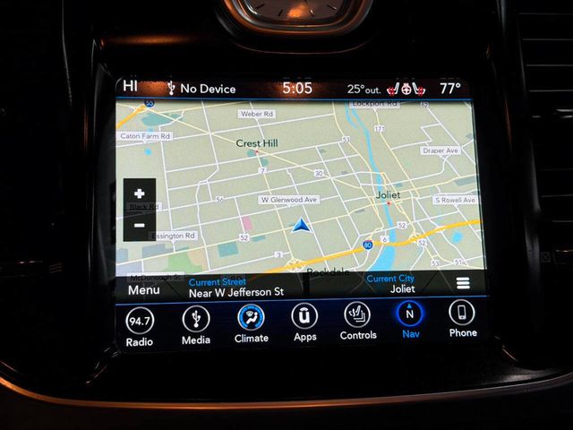 2018 Chrysler 300 Limited AWD - 22979987 - 50