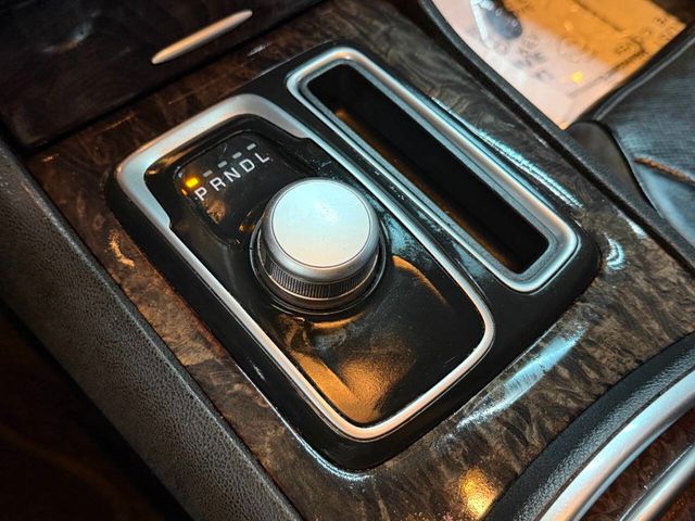 2018 Chrysler 300 Limited AWD - 22979987 - 55