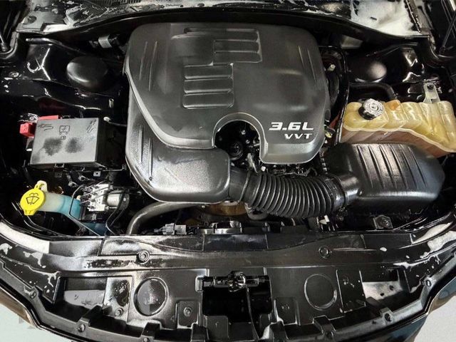 2018 Chrysler 300 Limited AWD - 23008023 - 31