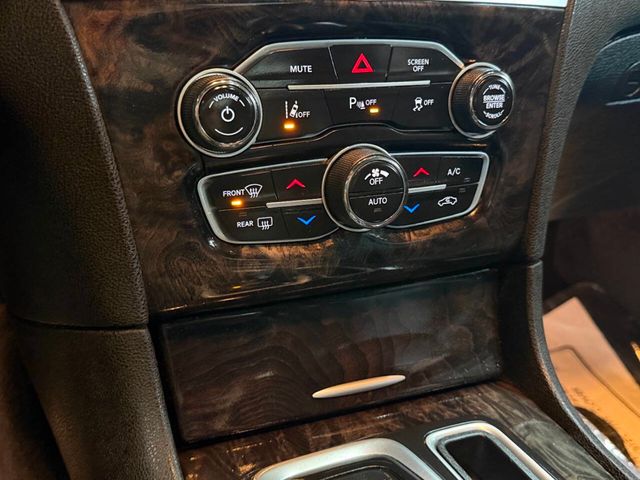 2018 Chrysler 300 Limited AWD - 23008023 - 52