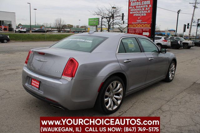 2018 Chrysler 300 Limited RWD - 22690235 - 4