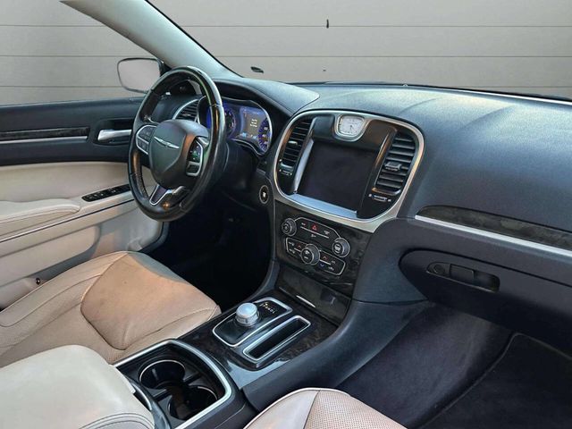 2018 Chrysler 300 Limited RWD - 22945884 - 20