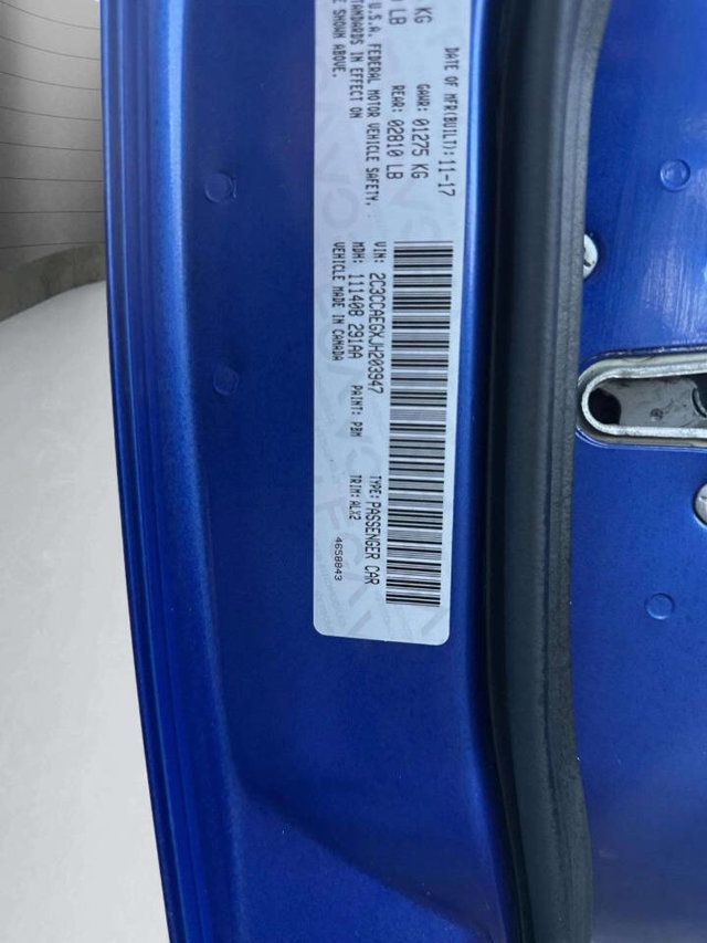 2018 Chrysler 300 Limited RWD - 22945884 - 38