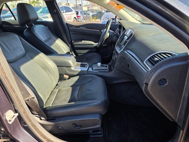 2018 Chrysler 300 Limited RWD - 23002564 - 4