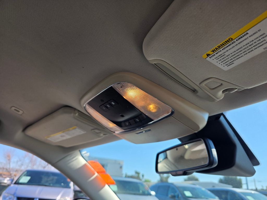 2018 Chrysler 300 Limited RWD - 23002564 - 6