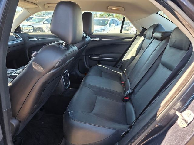 2018 Chrysler 300 Limited RWD - 23002564 - 8