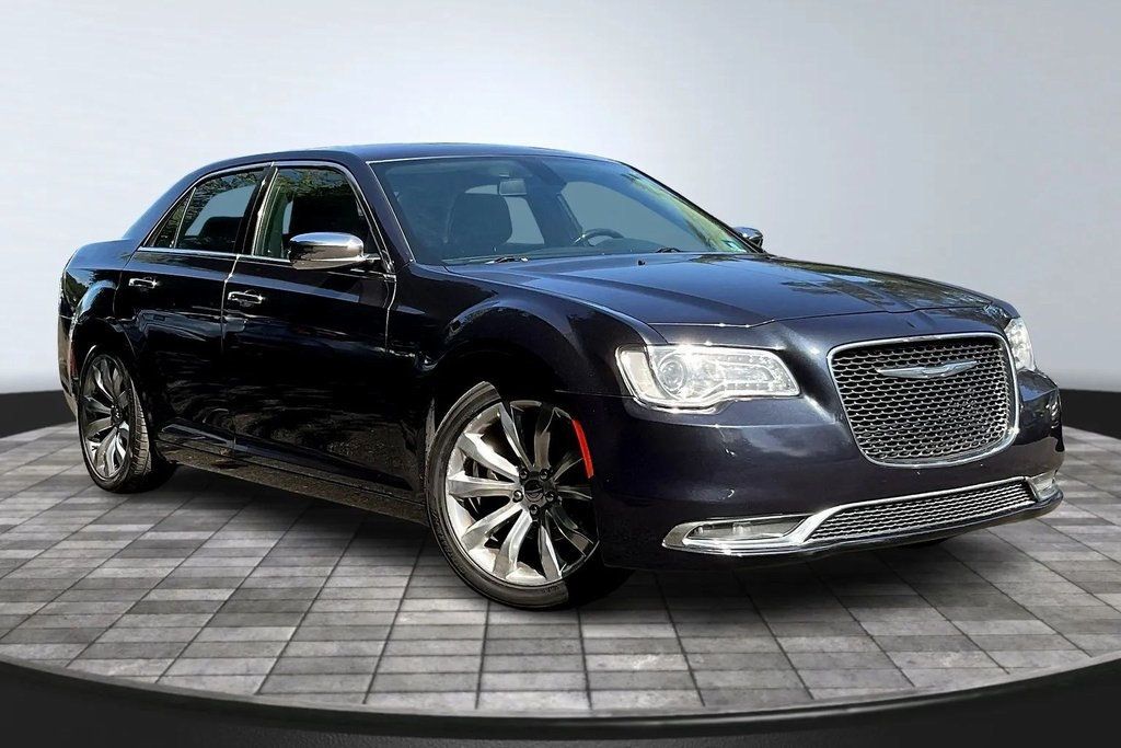 2018 Chrysler 300 Limited photo 3