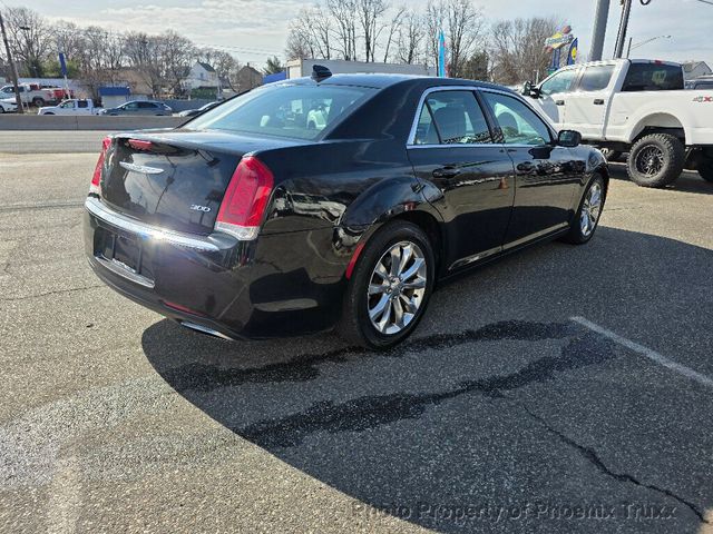 2018 Chrysler 300 Touring