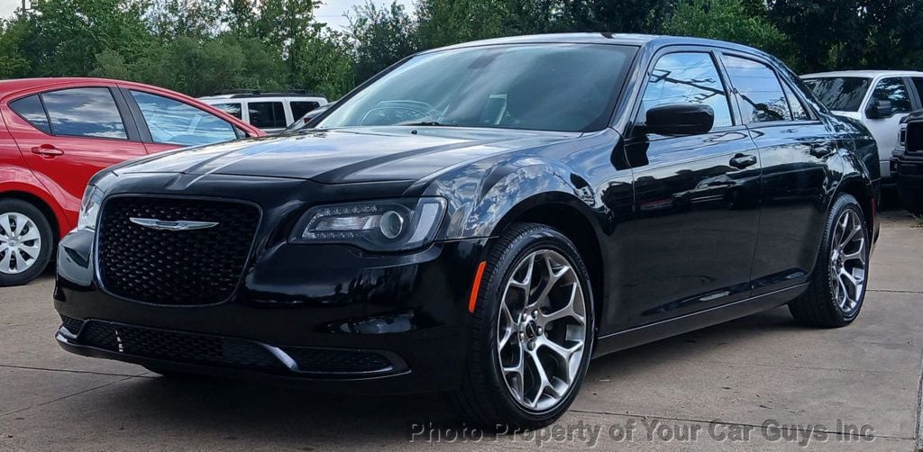 2018 Chrysler 300 Touring L RWD - 22607293 - 0