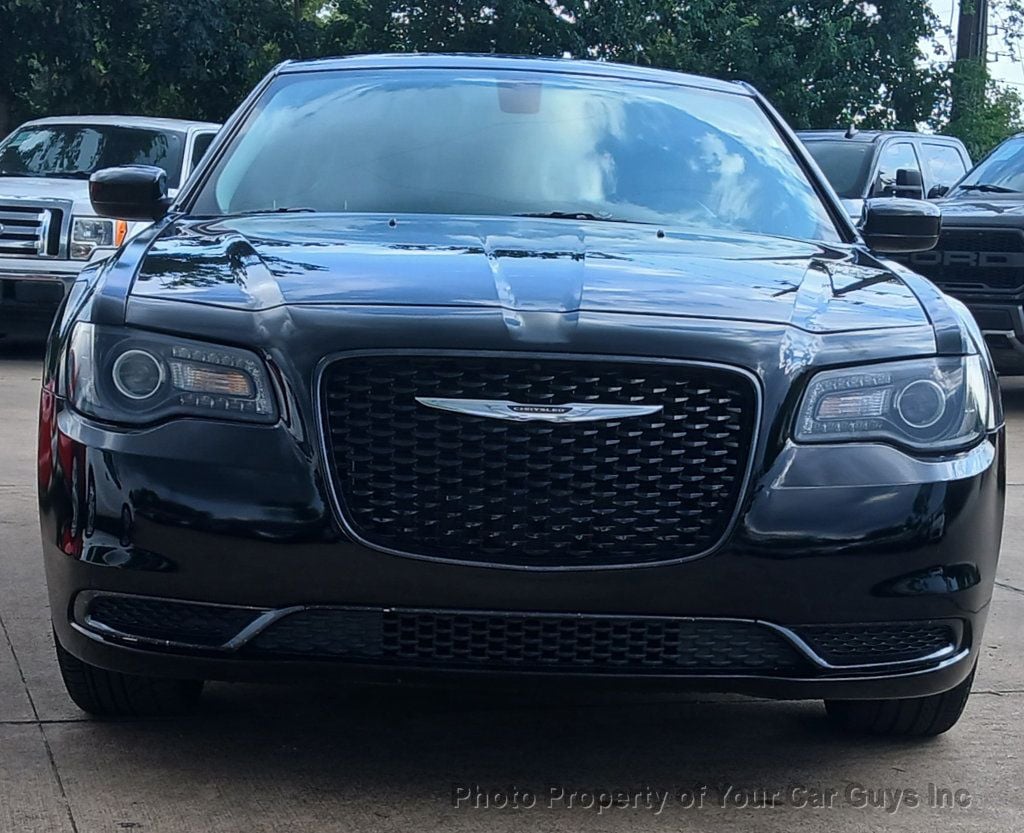 2018 Chrysler 300 Touring L RWD - 22607293 - 1